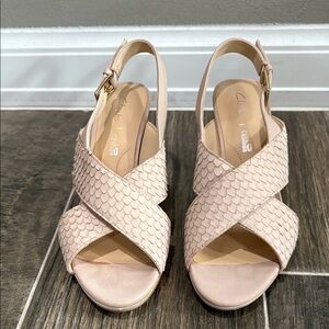 Clarks Women's Blush Textured Sandals